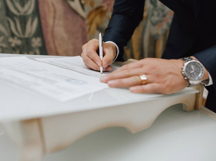 Gestión de trámites y documentación en España Gestión de repatriaciones funerarias en España