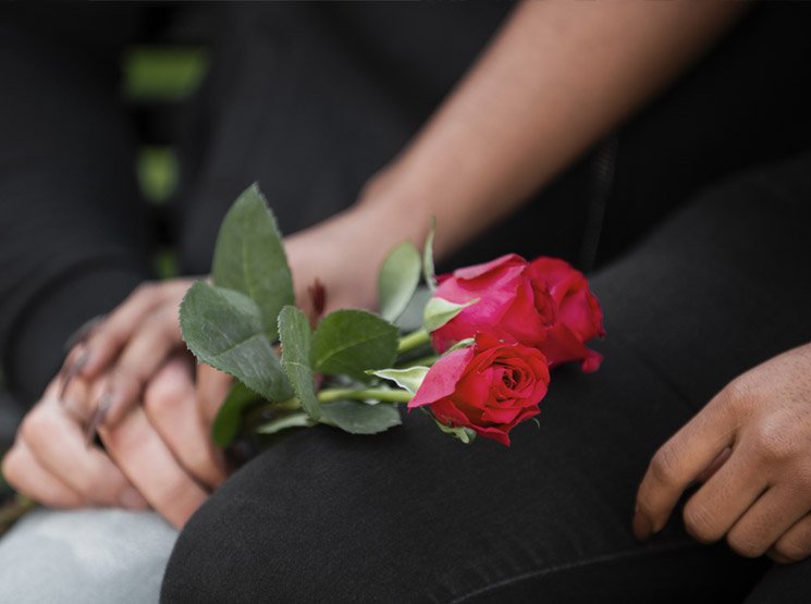 Ceremonias y acompañamiento a familias en España Servicios de repatriación funeraria en España